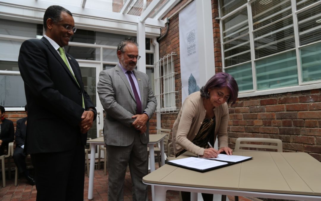 OTCA firma término de cesión de uso de equipos destinados al Instituto SINCHI de Colombia