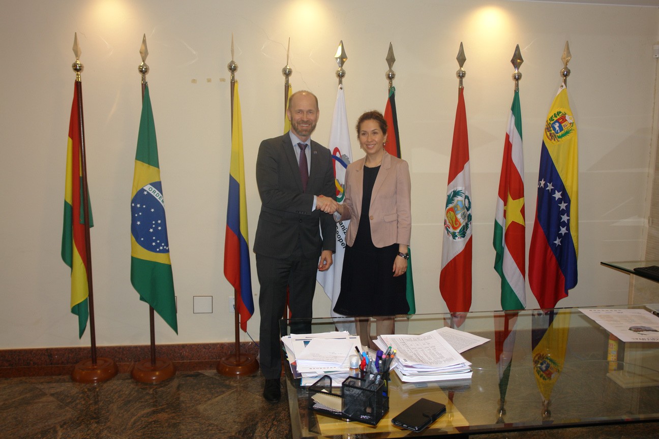 Alexandra Moreira se reúne con el embajador de Finlandia en Brasil - OTCA